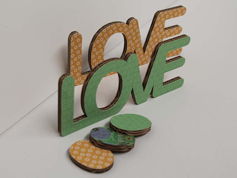 Artboxes · lettering de cartón