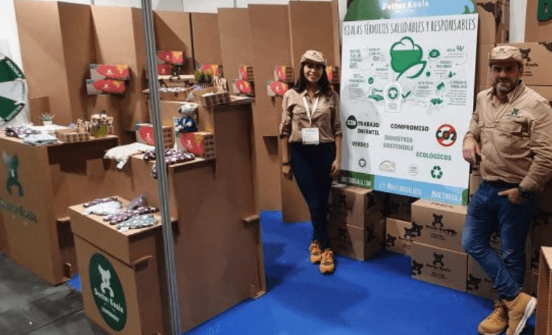 montar un stand de cartón